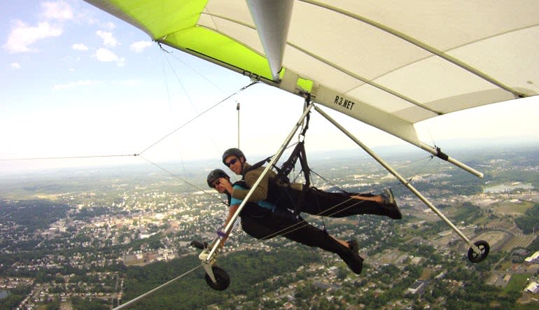 Hang Gliding New York Mid Flight