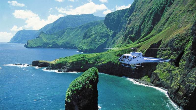 Helicopter Tour Maui hawaii, West Maui and Molokai cliffside ride