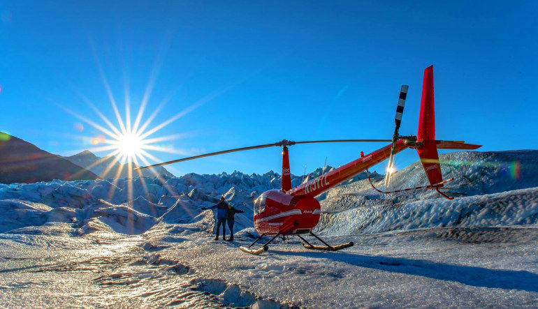 Dog Sled Ride Alaska with Helicopter Flight, Anchorage Sunshine