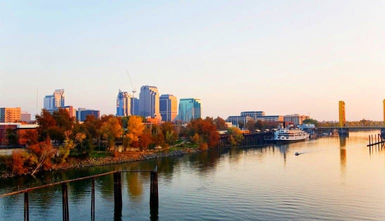 Sacramento River Cruise - 1 Hour  Views