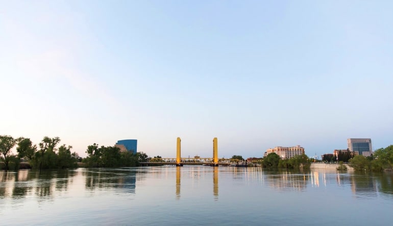 Sacramento River Cruise - 1 Hour  Bridge