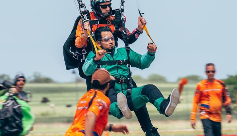 Skydive Orlando - 11,000ft Jump