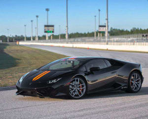 Lamborghini Huracan 4 Lap Drive, Autobahn Country Club - Chicago