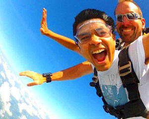 Skydiving Detroit - 10,000ft Weekday Jump